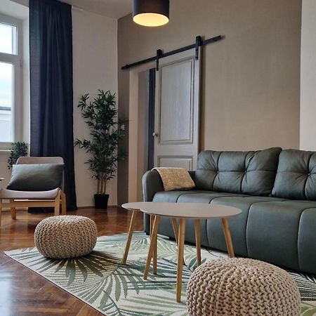 Citygem - Just Perfect For Two Apartment Pula Bagian luar foto