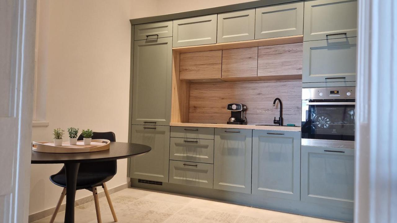 Citygem - Just Perfect For Two Apartment Pula Bagian luar foto