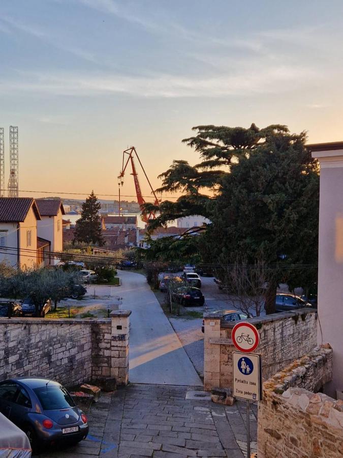 Citygem - Just Perfect For Two Apartment Pula Bagian luar foto